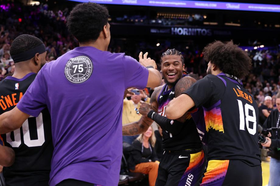 华体会下载-杰伦·格林1.1秒三分压哨绝杀 太阳双加时险胜魔术